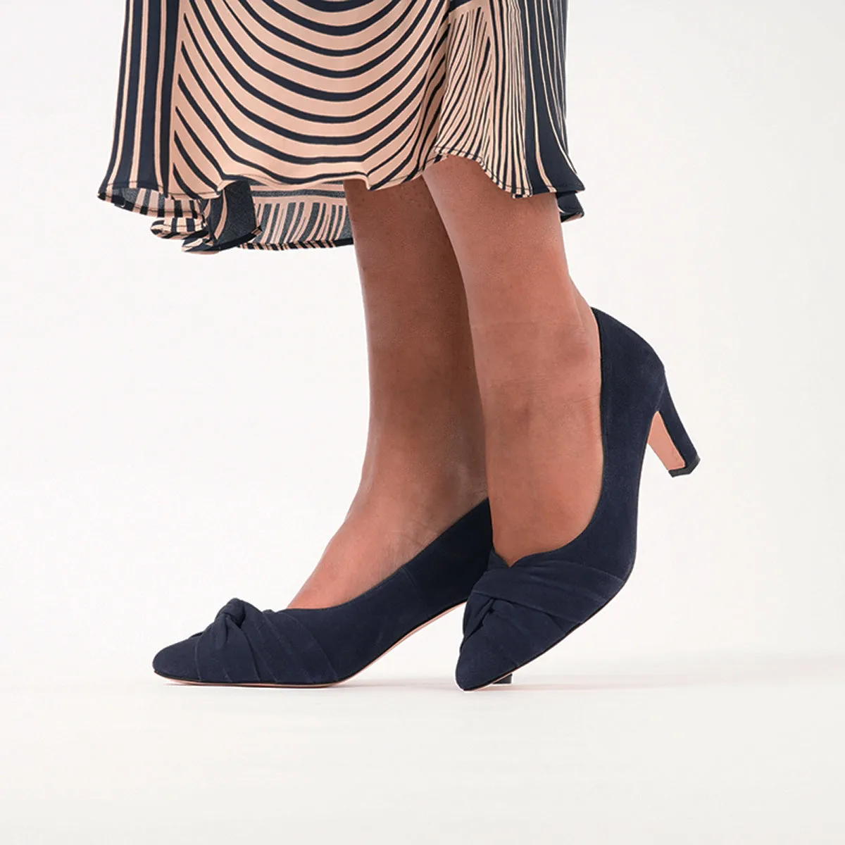 Lola Extra-Wide Fit Court Shoe – Navy Suede